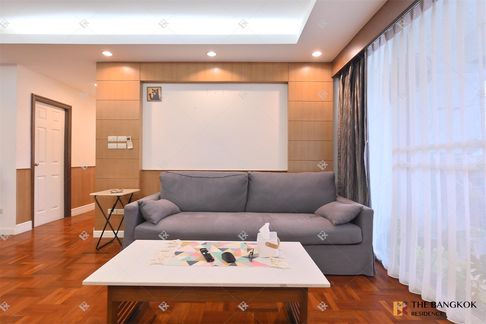 แกรนด์ วิว เฮ้าส์ คอนโด Luxury พร้อมอยู่บนทำเลที่ดีที่สุด ใกล้ BTS สถานีพร้อมพงษ์