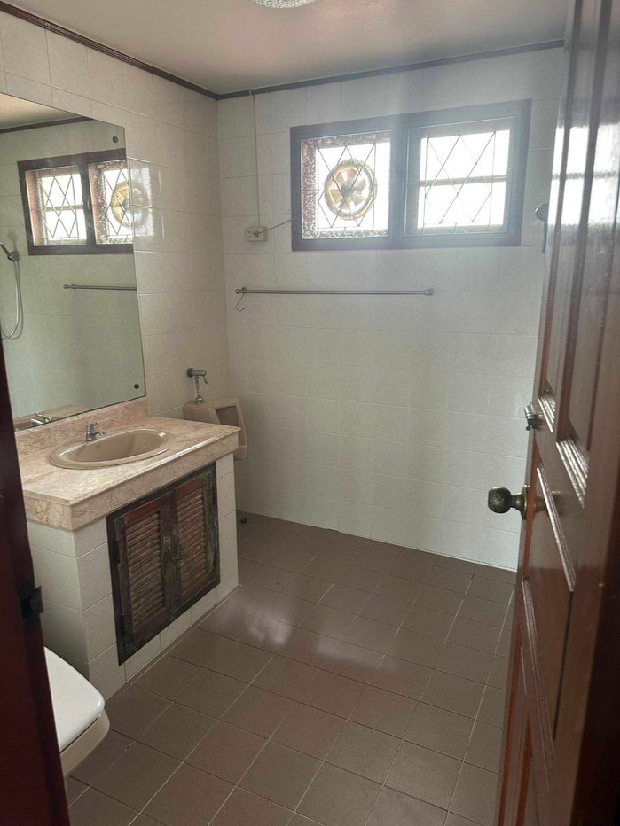 รูป บ้านให้เช่าทำเลดี ตลิ่งชัน ฉิมพลี 28 ใกล้สถานีรถไฟฟ้าสายสีแดงสถานีตลิ่งชัน ใกล้สายใต้ใหม่ - รูปที่ 16/17