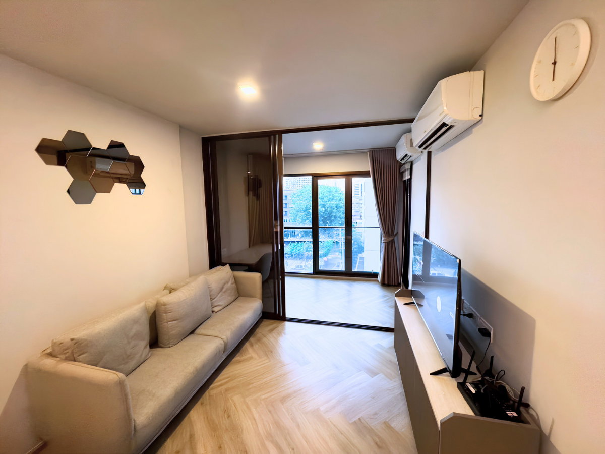 picture 🔥 Chapter Thonglor 25 - Only 33,000 THB ✨ 1 Bed Plus, 42 sq.m., 6th floor, ready to move in. - 4/9