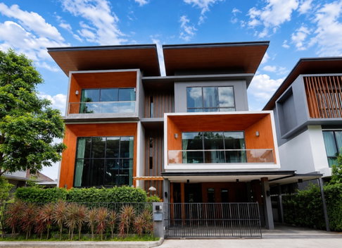 🍃 Modern House for RENT! 3 Story House - At Ruamchok area. Near to Supermarket, fresh market, NIS, Central Festival
