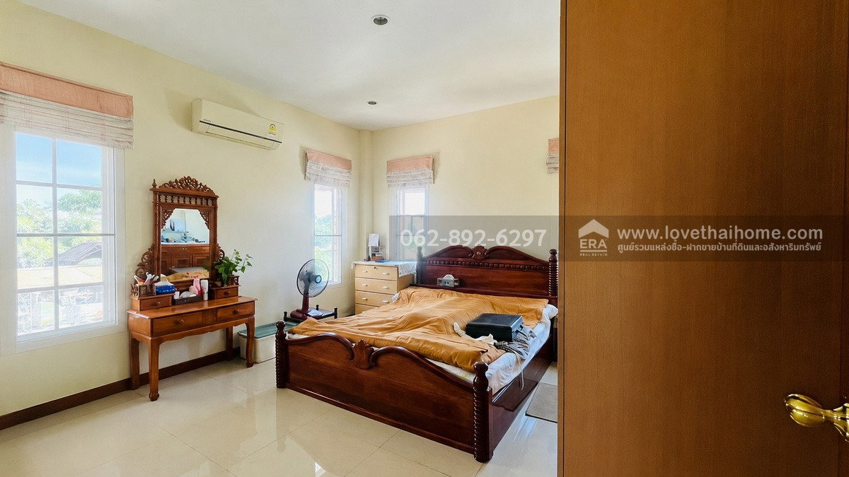 รูป ขายด่วน! บ้านหรูหลังใหม่ 2 ชั้น ทำเลทองกรับใหม่-บ้านโป่ง ราชบุรี ขนาด 3 ไร่ 1 งาน 42.8 ตรว. ขายเพียง 12.9 ล้านบาทเท่านั้น!  - รูปที่ 7/16