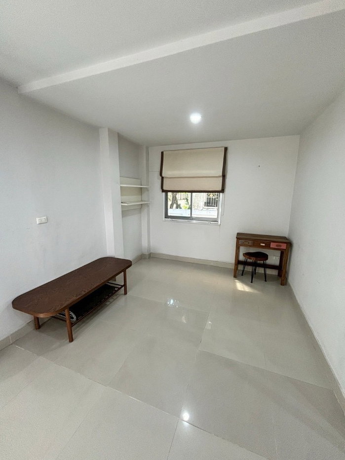 รูป 🏡 #ให้เช่าบ้านเดี่ยว2ชั้น 3 ห้องนอน​  ห้องแต่งตัวBuilt in   ห้องครัว build in แอร์ 3 ตัว​ ราคา​20,000/เดือน ขาย4.5ล้าน  - รูปที่ 18/19