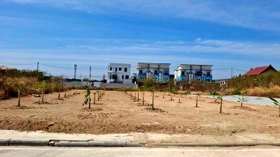 Land for sale Provincial Waterworks Authority Region 1 : Land for sale on Phaya Satcha - Samet Road, Chonburi Province. Prime location.