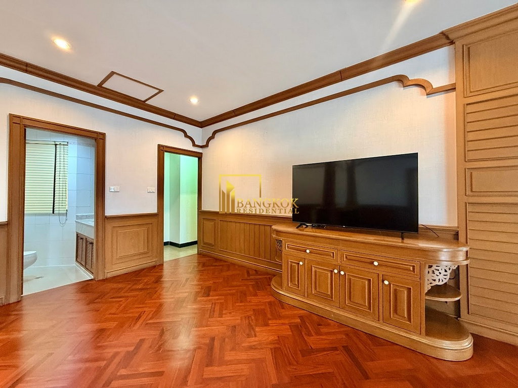 picture Classic Style 3 Bedroom Apartment For Rent in Asoke Area - BR0800AP - 8/39