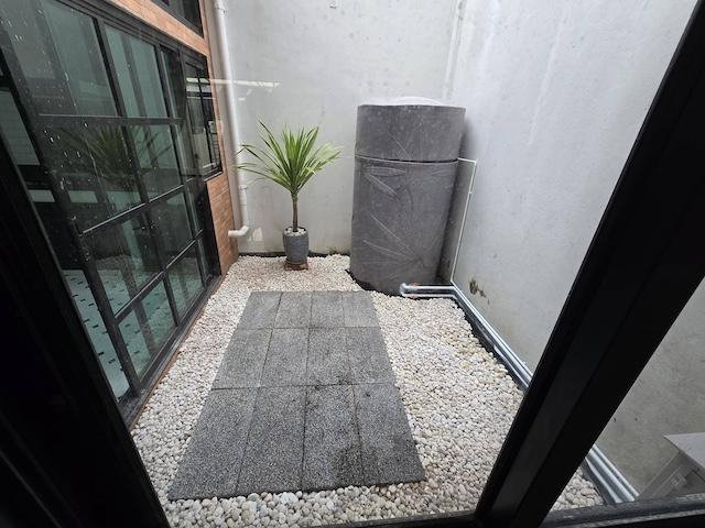 รูป MTR87 ให้เช่าบ้านสวยทำเลดีอุดมสุข-บางนา เฟอร์ฯ ครบพร้อมเคาน์เตอร์บาร์และสวนสวย เดินทางสะดวกใกล้ BTS อุดมสุข MRT ศรีอุดม และเซ็นทรัลบางนา - รูปที่ 5/10