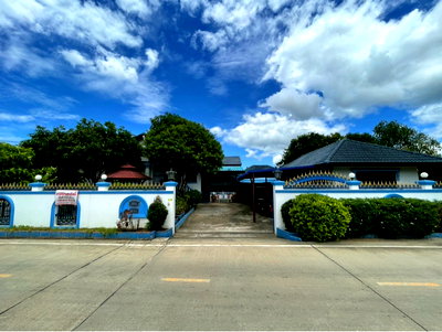 บ้านเดี่ยว เมืองกาญจนบุรี กาญจนบุรี : 🏡 ขายบ้านเดี่ยวพร้อมบ้านพักแยก เนื้อที่ 141 ตร.ว. ทำเลดี ใจกลางเมืองกาญจนบุรี ใกล้สะพานแม่น้ำแควเพียง 2.6 กม.