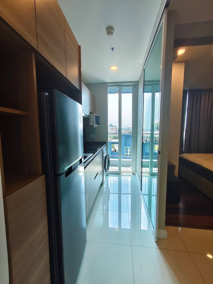 picture 🔥 The Metropolis Samrong Interchange: Spacious room  only 13,000 THB! ✨ 1 bedroom, 35 sq.m., 7th floor, Building C. Ready to move in! 🏙️ - 8/12