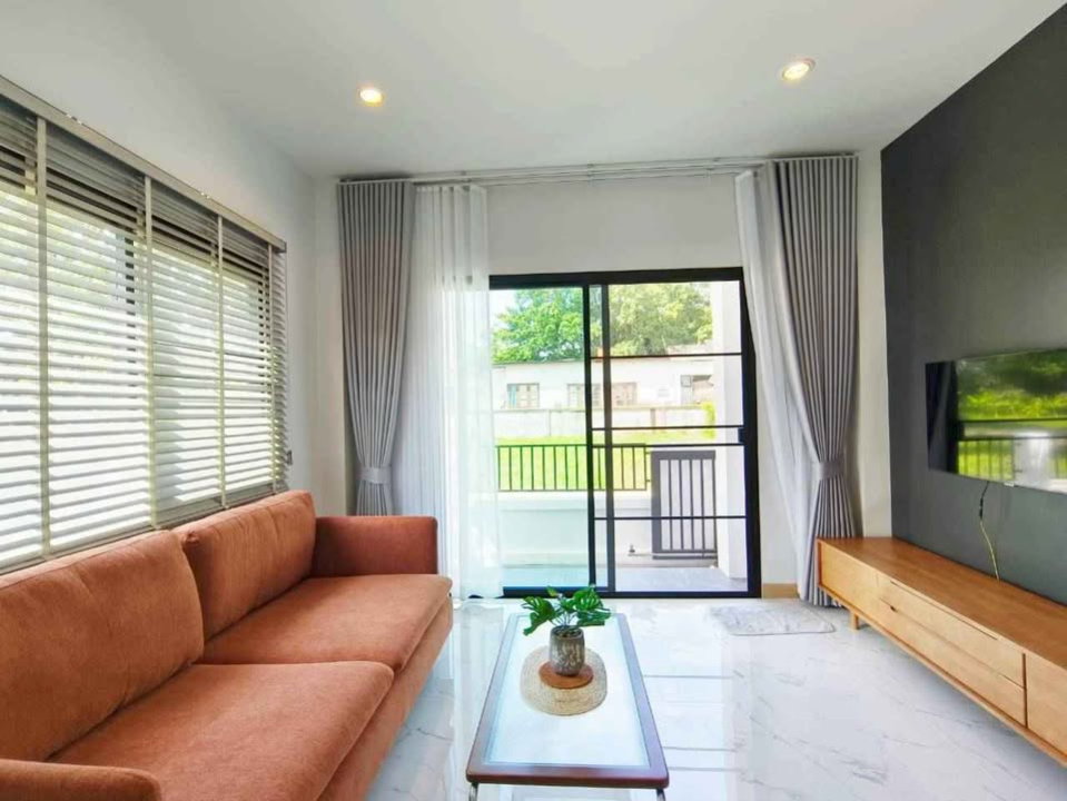 picture Two storey house for rent with 3 bedrooms,3 toilets and 1 kitchen.  - 2/15