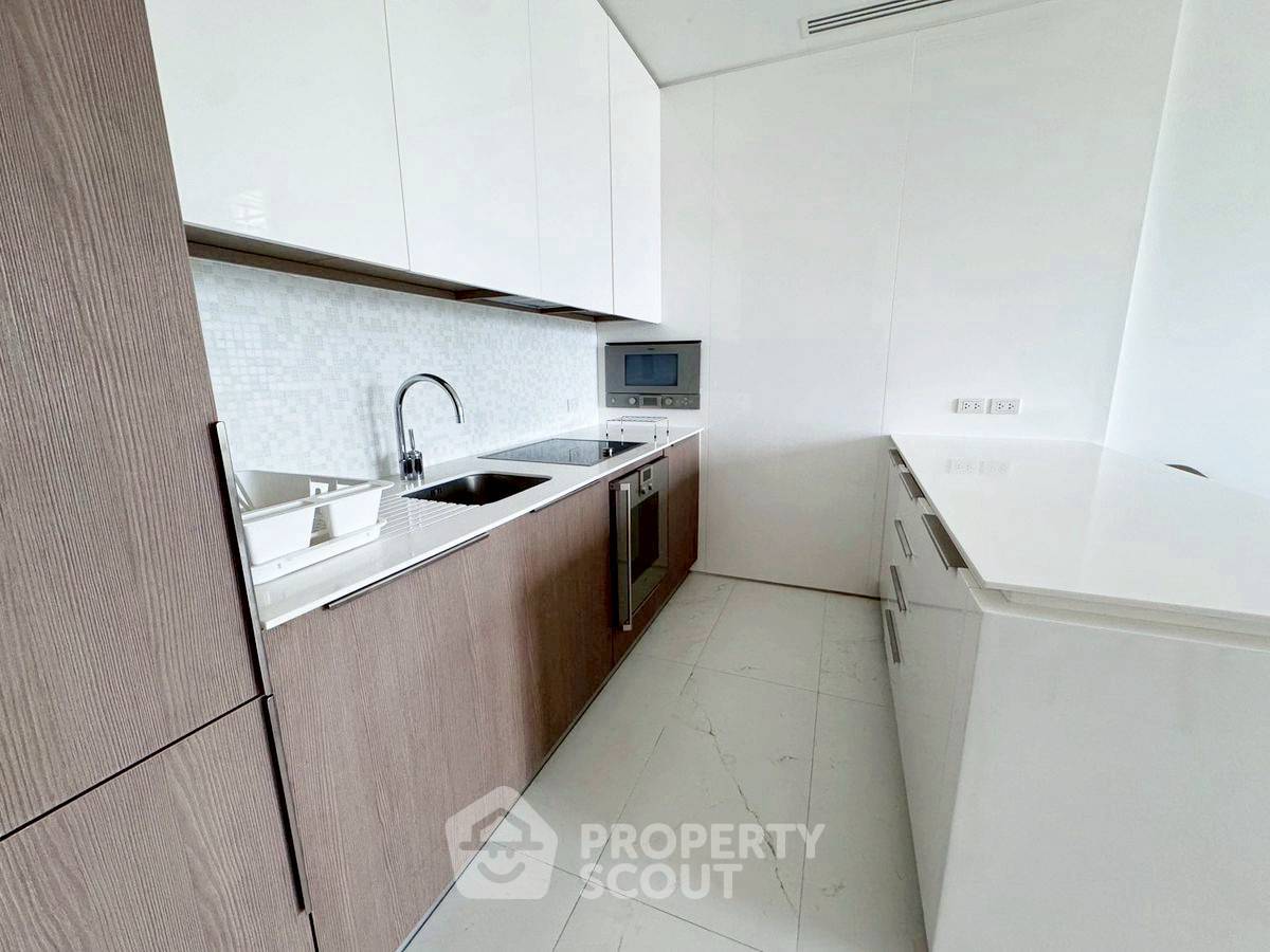 picture 1-BR Condo 70 Sqm, 185 Rajadamri, 15th-Floor, 400m to BTS Ratchadamri (ID 2337623) - 8/11