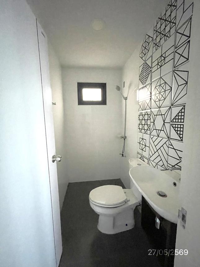 picture TOWN HOUSE 27.3 Sq.w. Si Racha Chonburi for 2.9M - 34/44