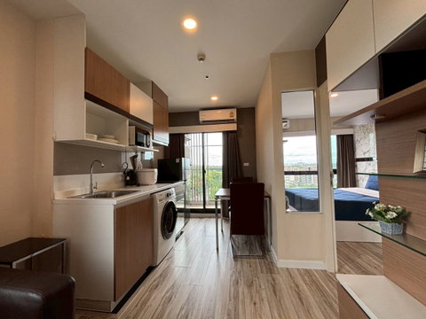 Fire Sale: Plus Condo Sriracha | Corner Unit Under Market Value – Perfect for EEC Investors!