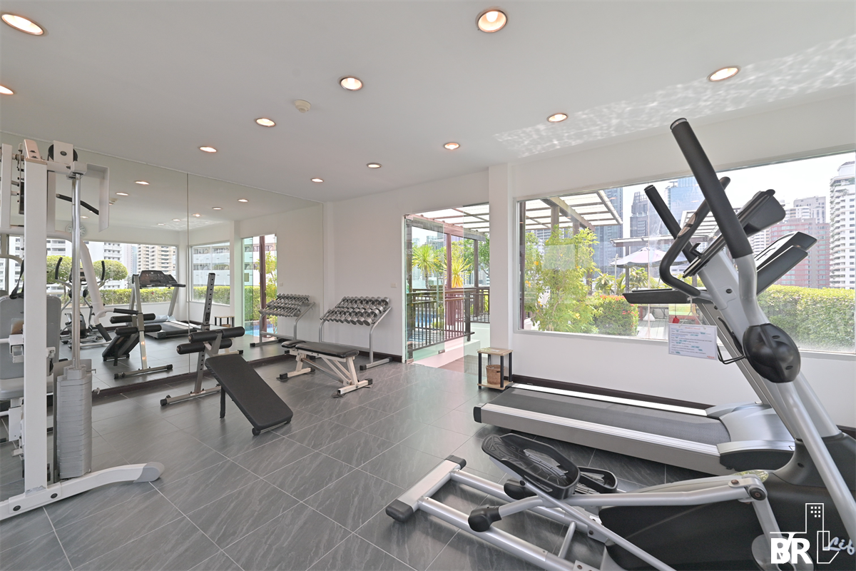 picture Great Price, Prime Location, Dont Miss Out!! 49 Plus - 6/9