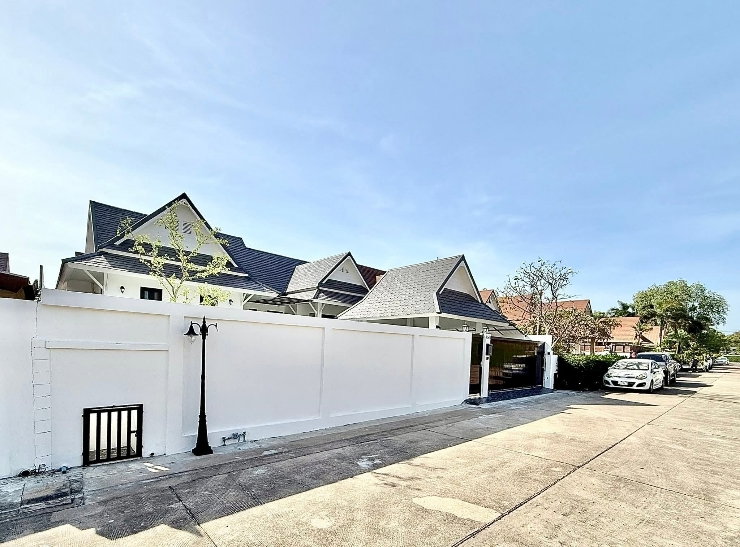 picture Single house with private pool for sale  - 7/22