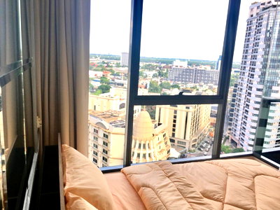 คอนโดให้เช่า : 🏙️✨ FOR RENT: The Lumpini 24 — HIGH-FLOOR LUXURY CITY LIVING IN PHROM PHONG!  💰 Rental Price: 24,000 THB/month | 📲 Line ID: @condobkk (with @)  