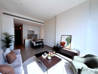 ขายคอนโด : 🌳Luxury Begins with Timeless Design.สำหรับผู้ที่ชื่นชอบงานตกแต่งสไตล์ยุโรป และมองหาคอนโดที่ให้ความรู้สึกเหมือนบ้านระดับลักชัวรี บนทำเลหลังสวน