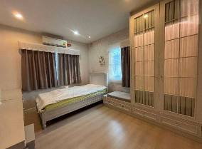 รูป บ้านตัวอย่างโครงการ Villaggio บางนา บ้านพร้อมอยู่ ตกแต่งครบ พร้อมเฟอร์นิเจอร์ หิ้วกระเป๋าเข้าอยู่ได้เลย - รูปที่ 8/15
