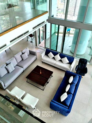 Condos for rent : High-Floor 3-BR 410 Sqm The River Condominium, 400m to BTS Saphan Taksin (ID 2356704)