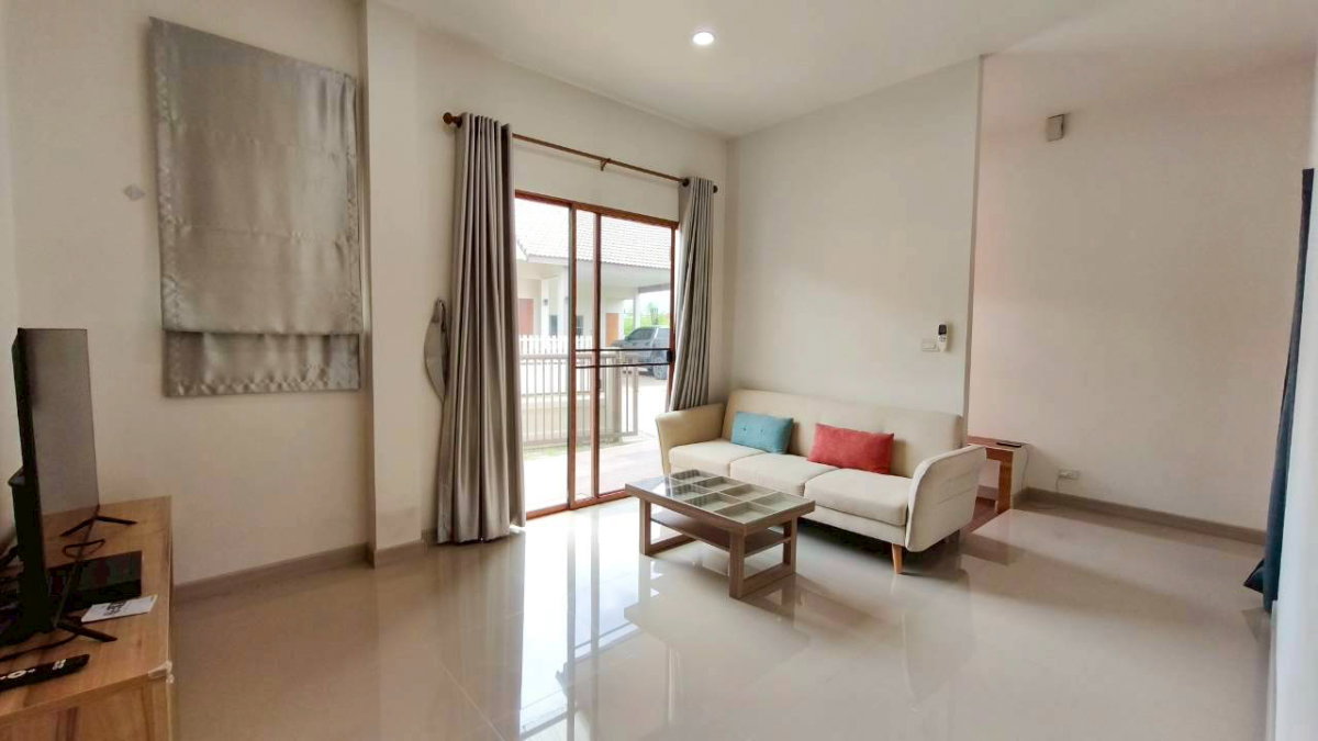 picture Single storey house for rent. with 3 bedrooms, 3 bathrooms. - 2/17