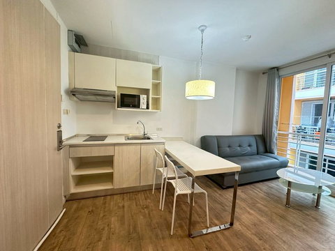 ให้เช่า  Neo Seaview Condo ขนาด 1 ห้องนอน 1 ห้องน้ำ เฟอร์ครบ พร้อมเข้าอยู่
