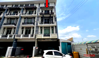 Townhouses for sale Ladkrabang Road Road : TOWN HOUSE 29.2 Sq.w. Lat Krabang Bangkok for 6.3M