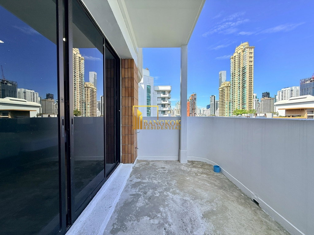รูป Remarkable 4 Bedroom Duplex Penthouse in Phrom Phong Area - BR21452AP - รูปที่ 16/56
