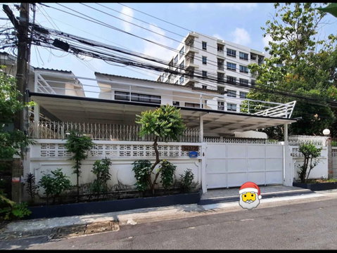 🏡✨ บ้านเดี่ยวให้เช่า 2 ชั้น ใจกลางห้วยขวาง หมู่บ้านอยู่เจริญ 542 ซอยประชาราษฎร์บำเพ็ญ 24 3 ห้องนอน 3 ห้องน้ำ พื้นที่ใช้สอยกว้าง