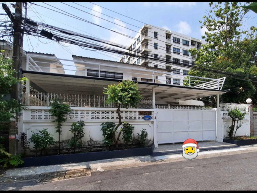 รูป 🏡✨ บ้านเดี่ยวให้เช่า 2 ชั้น ใจกลางห้วยขวาง หมู่บ้านอยู่เจริญ 542 ซอยประชาราษฎร์บำเพ็ญ 24 3 ห้องนอน  3 ห้องน้ำ พื้นที่ใช้สอยกว้าง  - รูปที่ 1/20