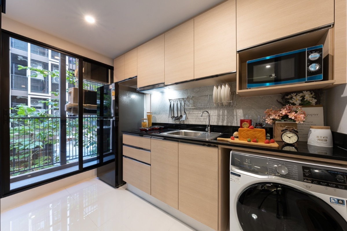 รูป The Shade Sathorn 1【𝐒𝐄𝐋𝐋 & 𝐑𝐄𝐍𝐓】🔥ห้องหรูที่สุดใจกลางเมืองย่านสาทร - พระรามสี่ แต่งจัดเต็มราคาดีมาก!!🔥 ติดต่อไลน์ไอดี: @hacondo - รูปที่ 8/10