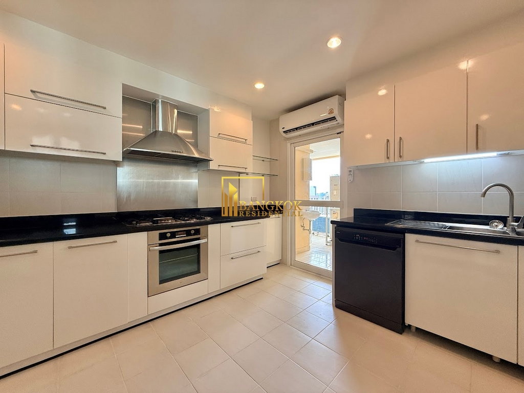 รูป Expansive 3 Bedroom Luxury Apartment in Phrom Phong Area - BR21113AP - รูปที่ 11/59