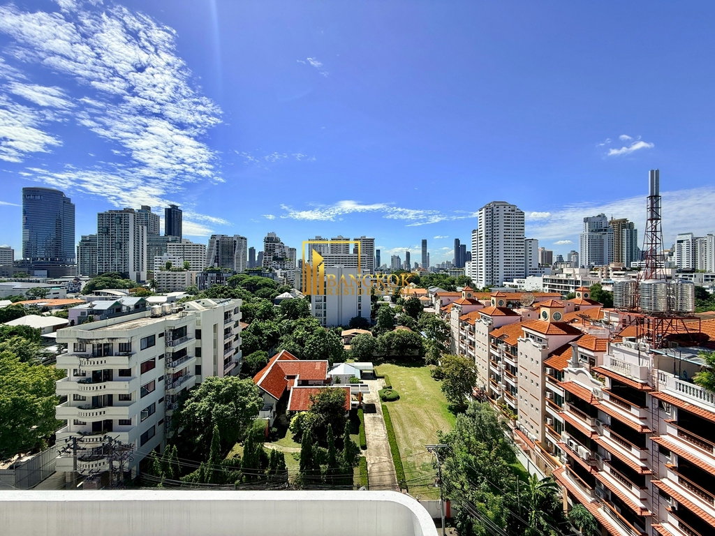 รูป Remarkable 4 Bedroom Duplex Penthouse in Phrom Phong Area - BR21452AP - รูปที่ 44/56