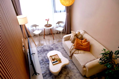 คอนโดให้เช่า : (TT344) เช่าคอนโด SOHO Bangkok Ratchada (โซโห แบงค็อก รัชดา) ชั้น 18 ขนาด 48 ตร.ม  Duo space 2 ชั้น 2 ห้องนอน เฟอร์นิเจอร์ครบ