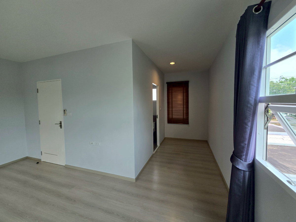 รูป ขายบ้านเดี่ยว 2 ชั้น โครงการ Villaggio Pinklao–Salaya ทำเลดี ราคาพิเศษ - รูปที่ 8/13