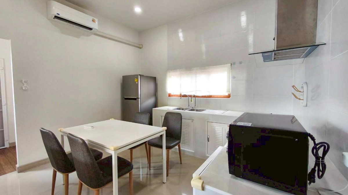 picture Single storey house for rent. with 3 bedrooms, 3 bathrooms. - 5/17