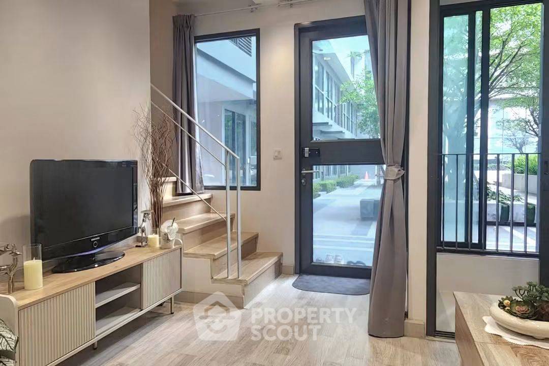 picture 2-BR Condo For Sale At Ideo Mobi Rama 9, 200m to MRT Phra Ram 9 (ID 3039571) - 2/9