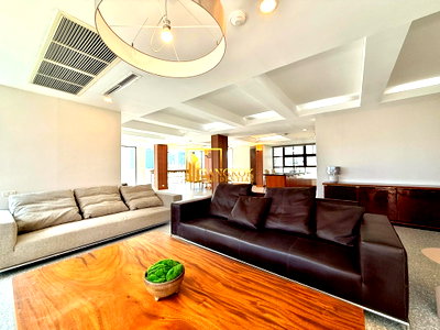 เช่ากิจการ ม.กรุงเทพ กล้วยน้ำไท : Remarkable 4 Bedroom Duplex Penthouse in Phrom Phong Area - BR21452AP