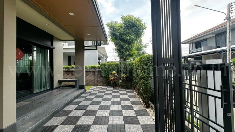 รูป บ้านเดี่ยว เศรษฐสิริ วงแหวน - ลำลูกกา สไตล์โมเดิร์น พร้อมอยู่ - รูปที่ 4/27