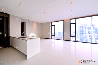 Condos for sale : Q1 Sukhumvit near BTS Nana