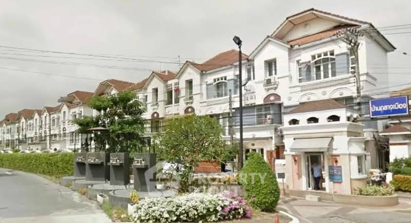 รูป ทาวน์เฮ้าส์ 2-ห้องนอน ที่ บ้านกลางเมือง ลาดพร้าว-โยธินพัฒนา ใน ลาดพร้าว (ID 3038304) - รูปที่ 2/3