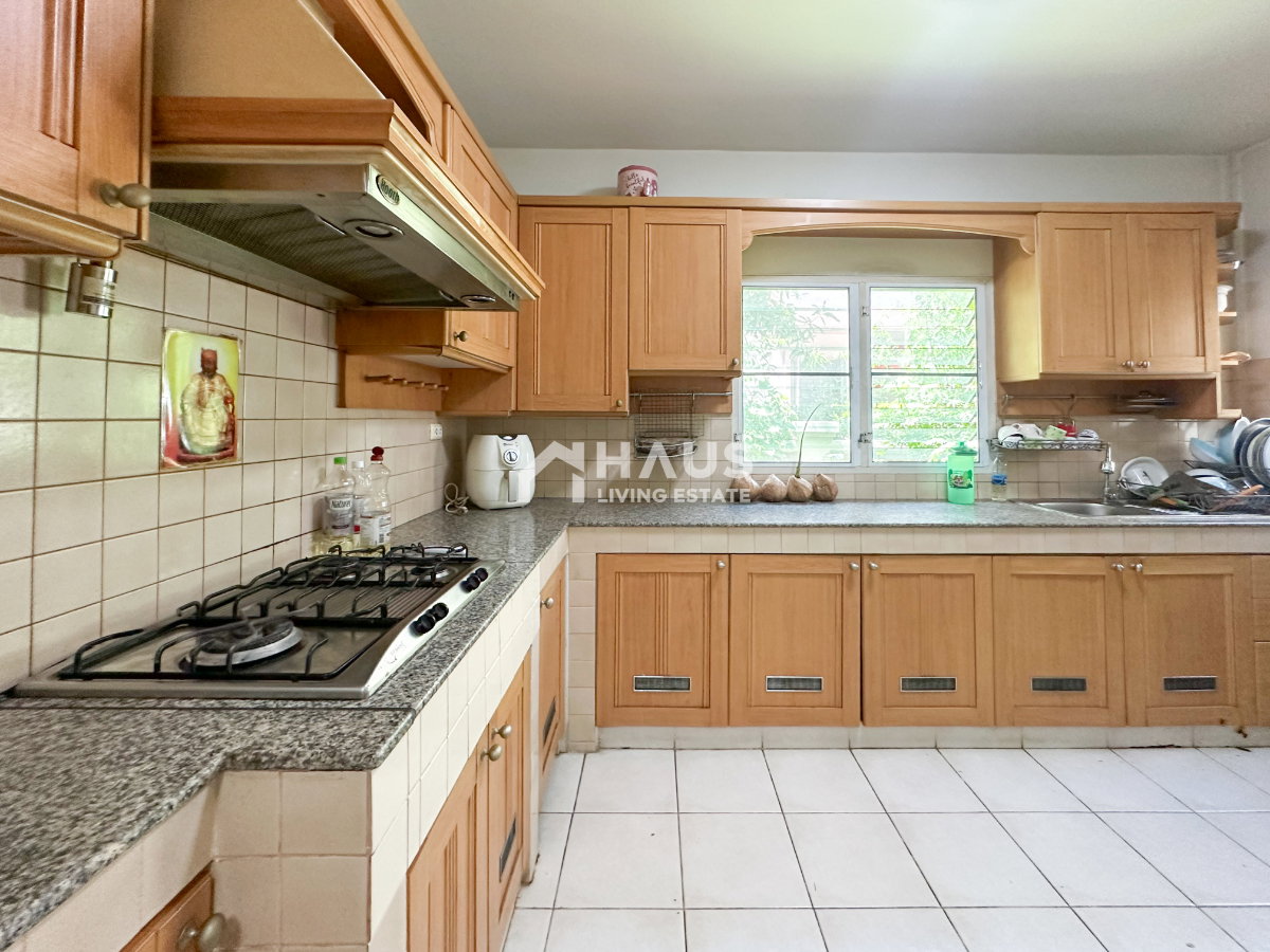 picture Pruekpirom Regent Pinklao / 4 Bedrooms #HBGY014 - 12/20