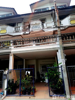 Townhouses for sale Bangkok : 2 Bedroom Townhouse for sale in Chong Nonsi, Bangkok  1941706