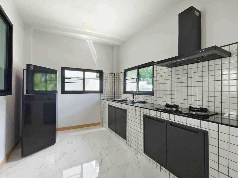 picture Two storey house for rent with 3 bedrooms,3 toilets and 1 kitchen.  - 15/15