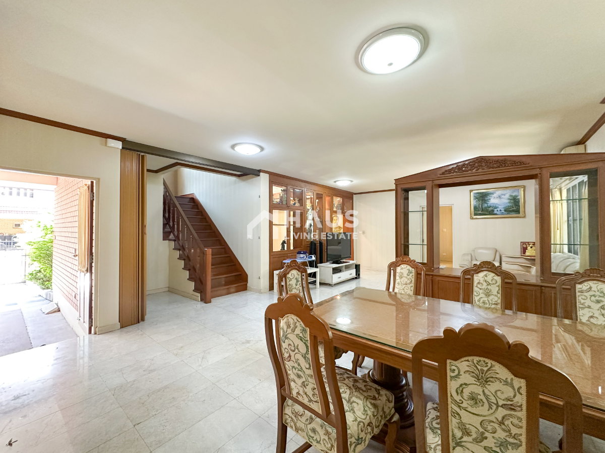 picture Pruekpirom Regent Pinklao / 4 Bedrooms #HBGY014 - 4/20