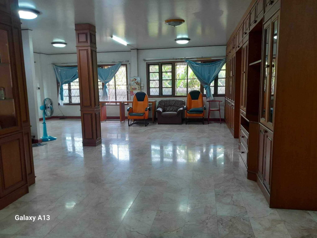 รูป บ้านให้เช่าทำเลดี ตลิ่งชัน ฉิมพลี 28 ใกล้สถานีรถไฟฟ้าสายสีแดงสถานีตลิ่งชัน ใกล้สายใต้ใหม่ - รูปที่ 5/17