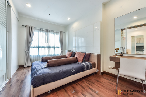 Q House Condo Sathorn Location Near Employment, Surrounded by Lifestyles near BTS Krung Thonburi