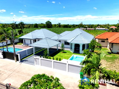 Houses for sale Chonburi : Luxurious 4-Bed Home in Pattaya with Pool & Garden