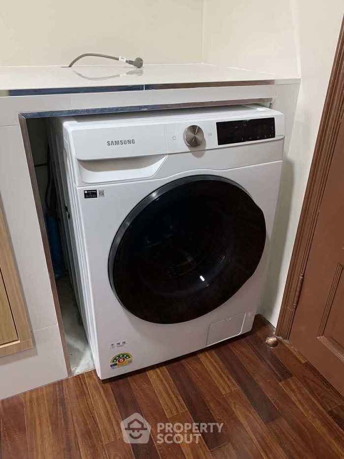 picture 1-BR 40 Sqm Condo At Sukhumvit Suite, 23rd-Floor Near BTS Nana (ID 3023882) - 12/15
