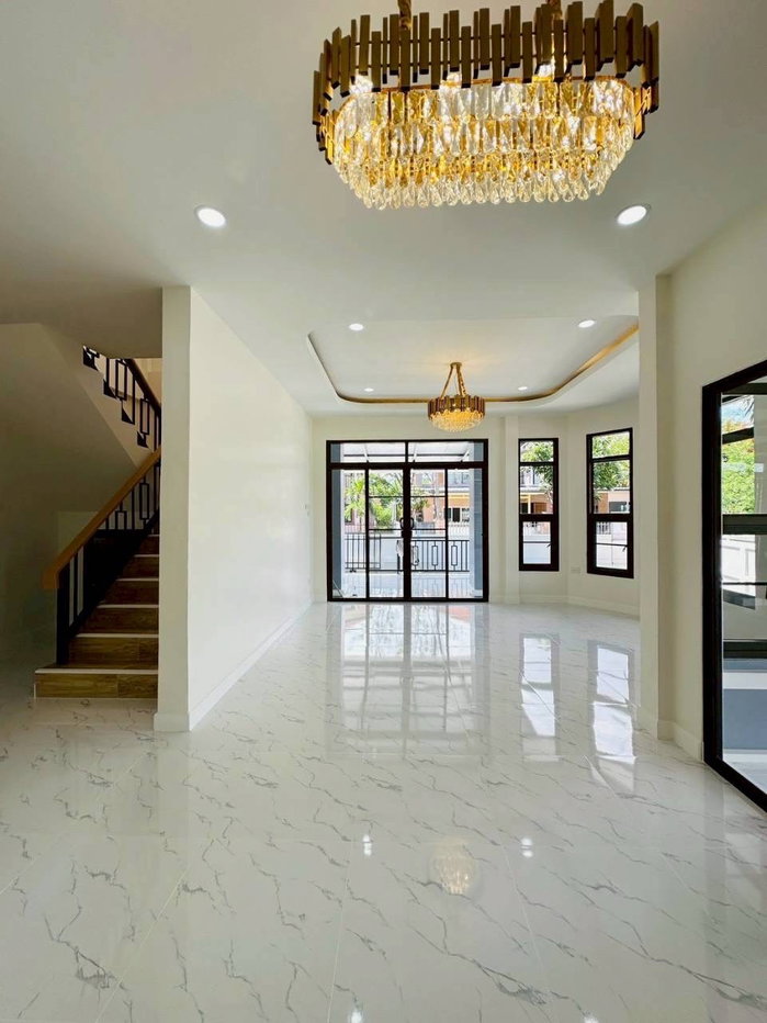 รูป  บ้านเดี่ยวหลังใหญ่หรู 2 ชั้น64 ตรว รีโนเวทใหม่ทั้งหลัง แปลงมุม ทิศเหนือ วิวดอยสุเทพ ซิตี้โฮมเพลส2  ติดสี่แยก สันกลาง-สันกำแพง ป่าบง สารภี เชียงใหม่ - รูปที่ 11/29