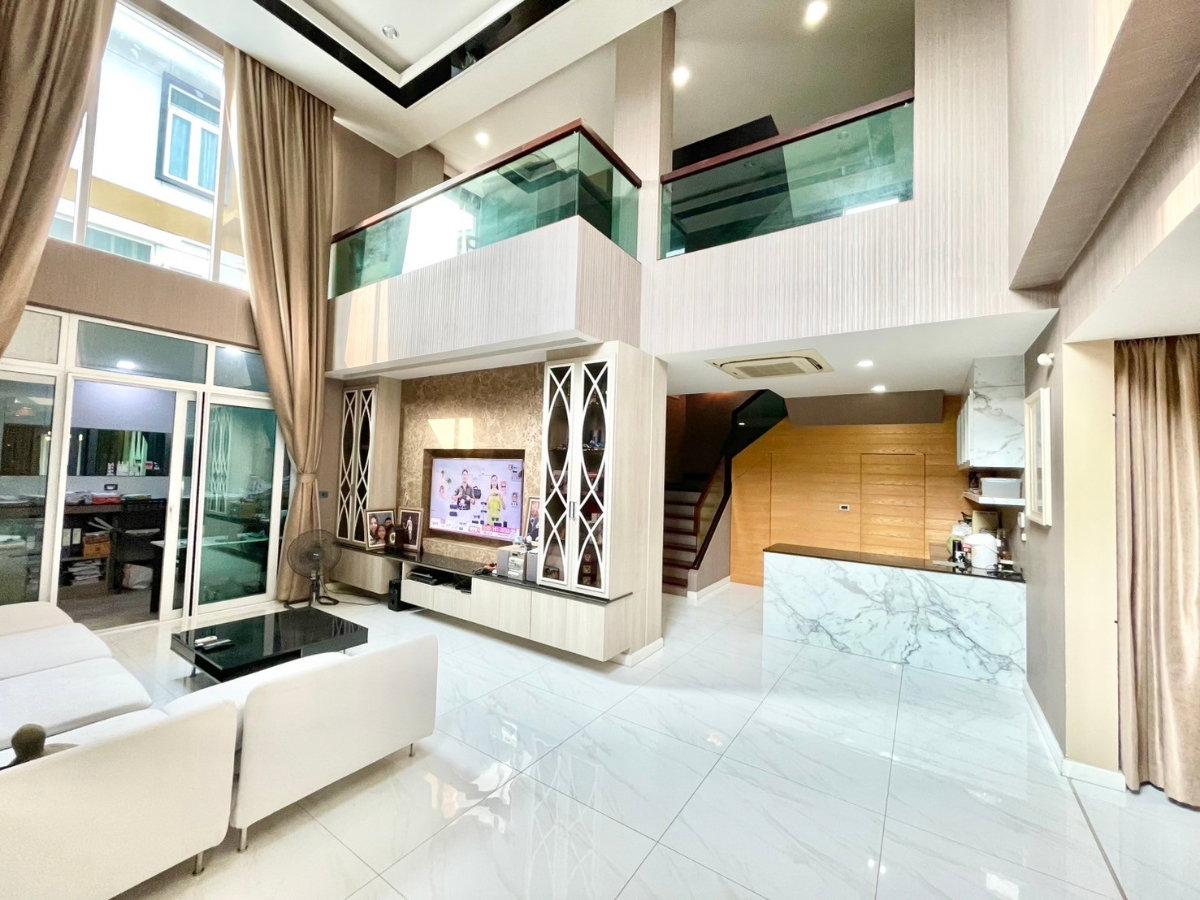 รูป *HOT*ขายบ้านเดี่ยว 3 ชั้น The Gallery House Pattern เดอะ แกลเลอรี่ เฮ้าส์ แพทเทิร์น 4นอน 5น้ำ 57ตรว. ต่อเติมแล้ววัสดุเกรดพรีเมี่ยม แปลงมุม สงบ!!!! - รูปที่ 9/28