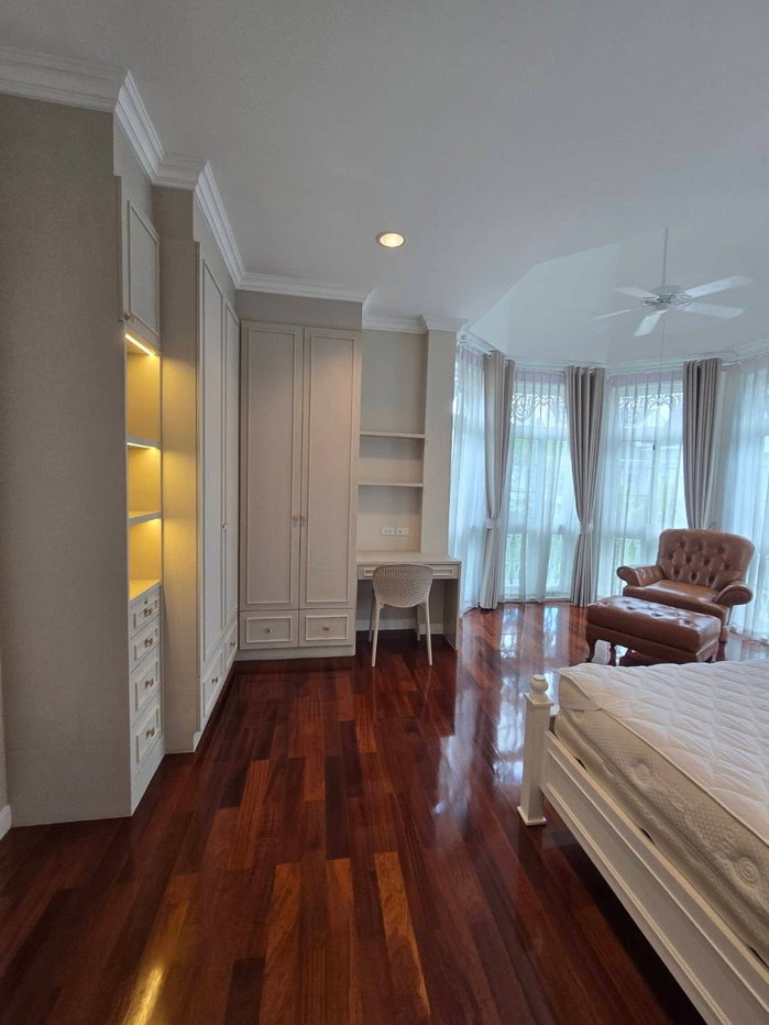 รูป คฤหาสน์หรูวินเทจสไตล์อังกฤษ! ให้เช่าบ้านเดี่ยว Fantasia Villa บางนา เพียง 350 ม. จาก MRT ศรีเอี่ยม | พื้นที่ 350 ตร.ม. แต่งครบพร้อมเข้าอยู่ - รูปที่ 11/23