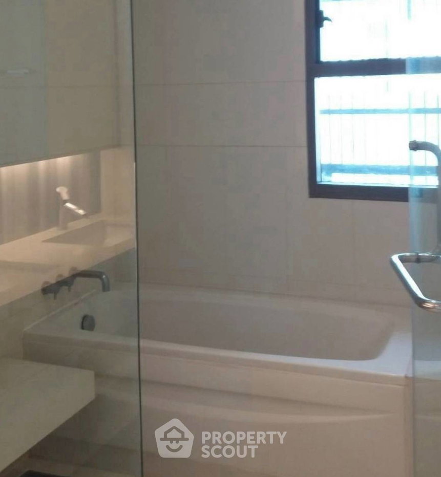 picture Pet-Friendly 1-BR Condo at Aequa Sukhumvit 49 near BTS Thong Lor (ID 3037265) - 3/6